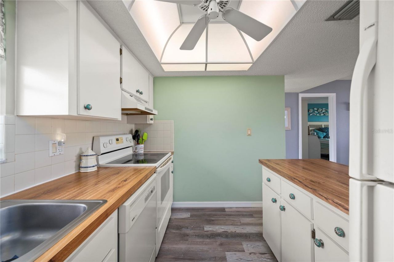 1080 Bal Harbor Boulevard , Unit 9D, Punta Gorda, FL 33950 Photo