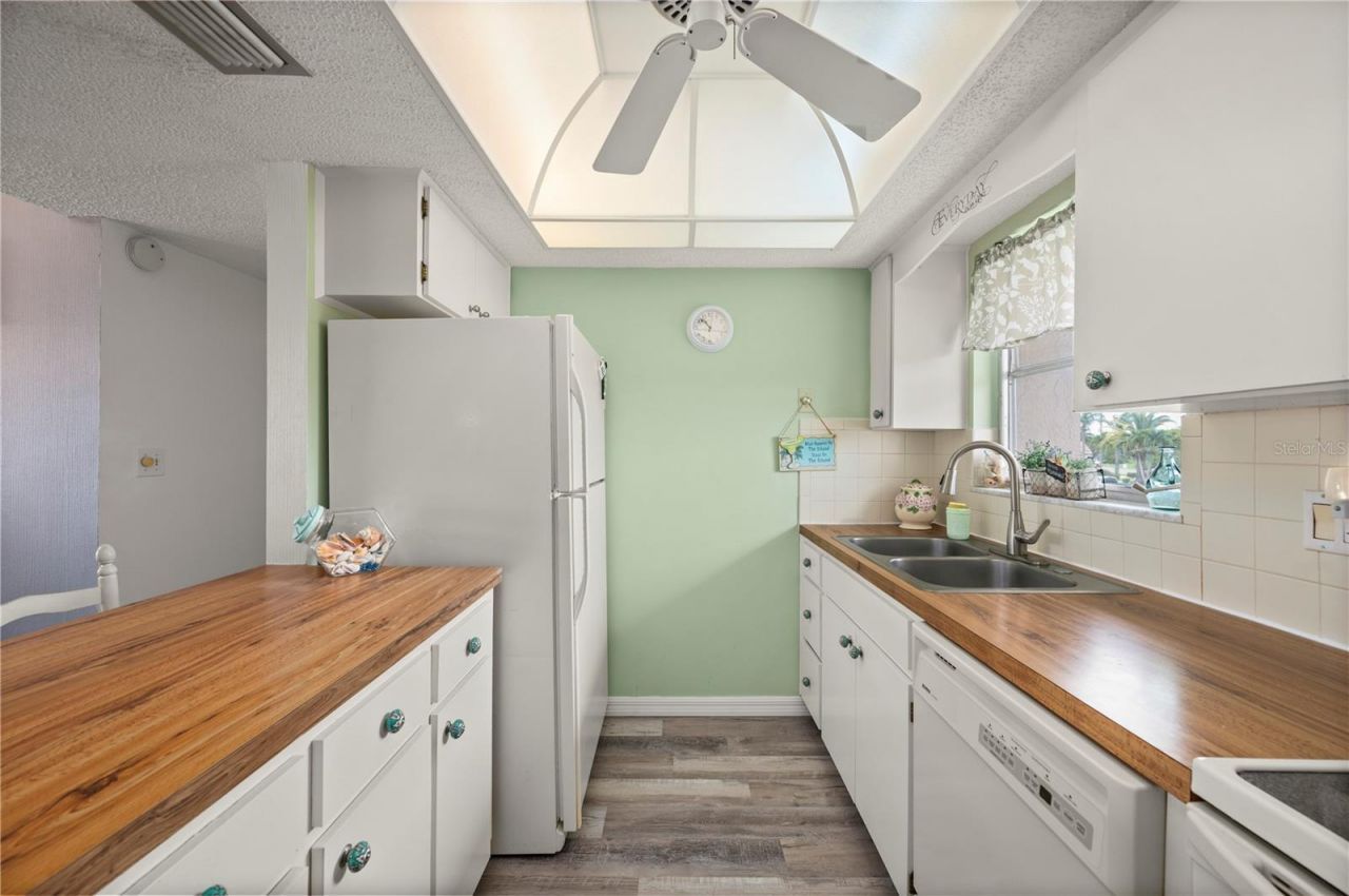 1080 Bal Harbor Boulevard , Unit 9D, Punta Gorda, FL 33950 Photo