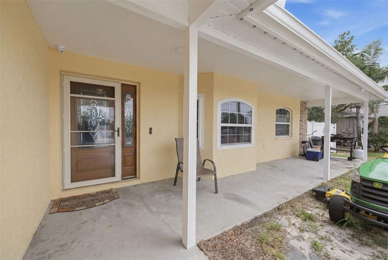 10154 Spring Hill Drive, Spring Hill, FL 34608 Photo