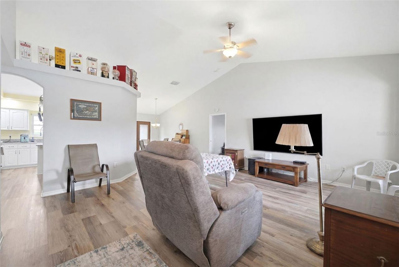 10154 Spring Hill Drive, Spring Hill, FL 34608 Photo