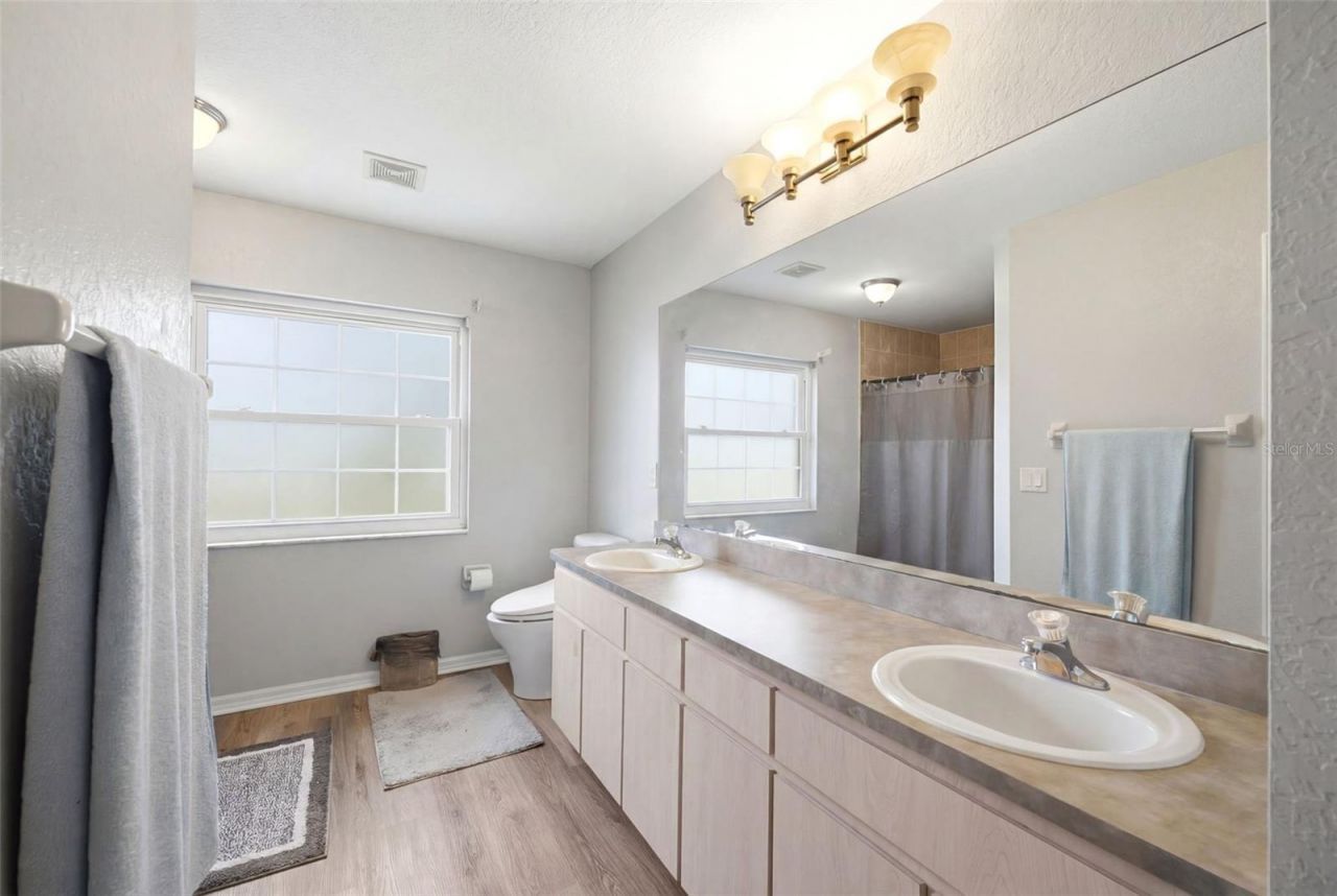 10154 Spring Hill Drive, Spring Hill, FL 34608 Photo
