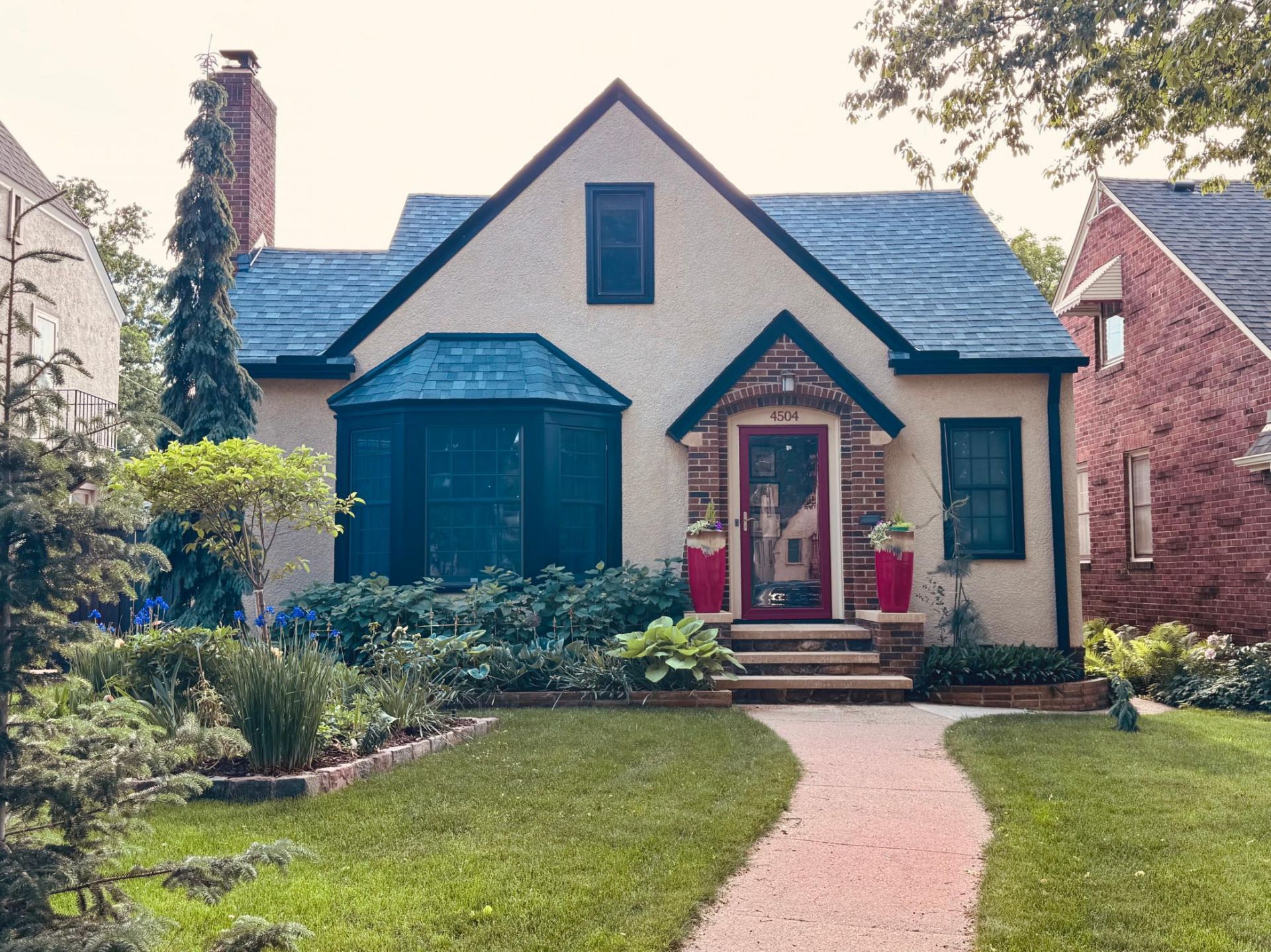 4504 Park Avenue Minneapolis, MN 55407