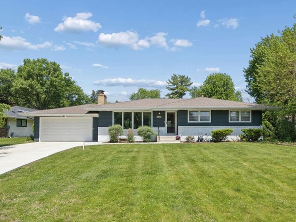 6204 Ashcroft Lane, Edina, MN 55424