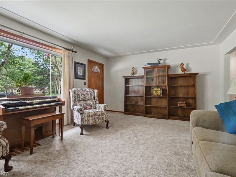 5035 New Road , Youngstown, OH 44515 Photo 5