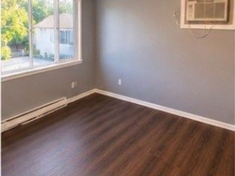 17911 Lake Shore Boulevard , Unit 5, Cleveland, OH 44119 Photo 3