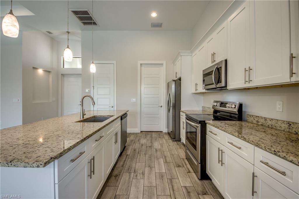 203 SW 14th Ave, Cape Coral, FL 33991 Photo