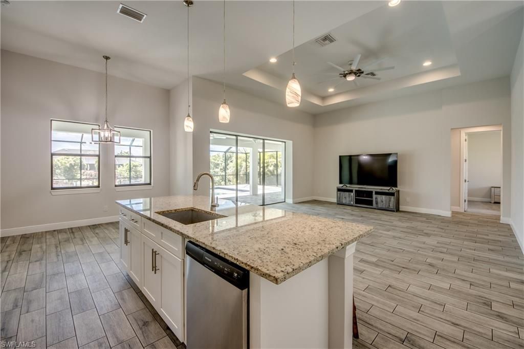 203 SW 14th Ave, Cape Coral, FL 33991 Photo