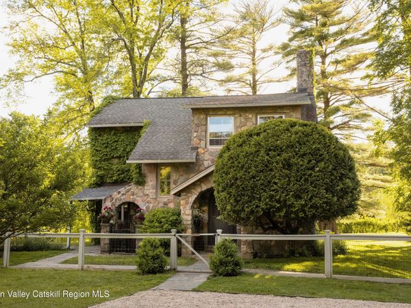 21-23 Library Lane, Woodstock, NY 12498