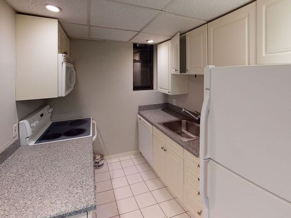 466 Commonwealth Ave.,, Unit 406, Boston, MA 02215