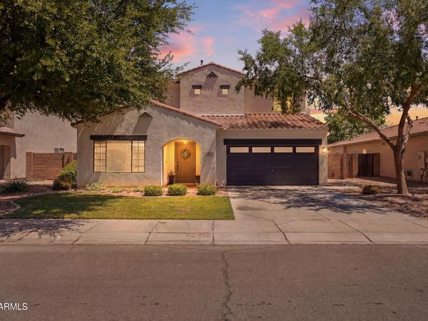 1285 E PARKVIEW Drive, Gilbert, AZ 85295