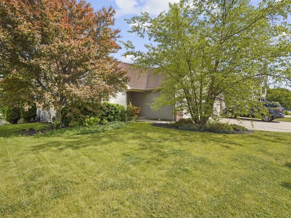 8206 61st St, Kenosha, WI 53142
