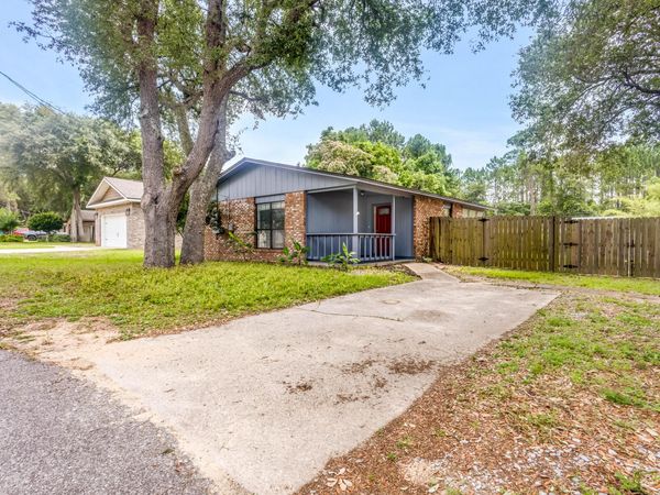 912 Al Hammett Road, Mary Esther, FL 32569