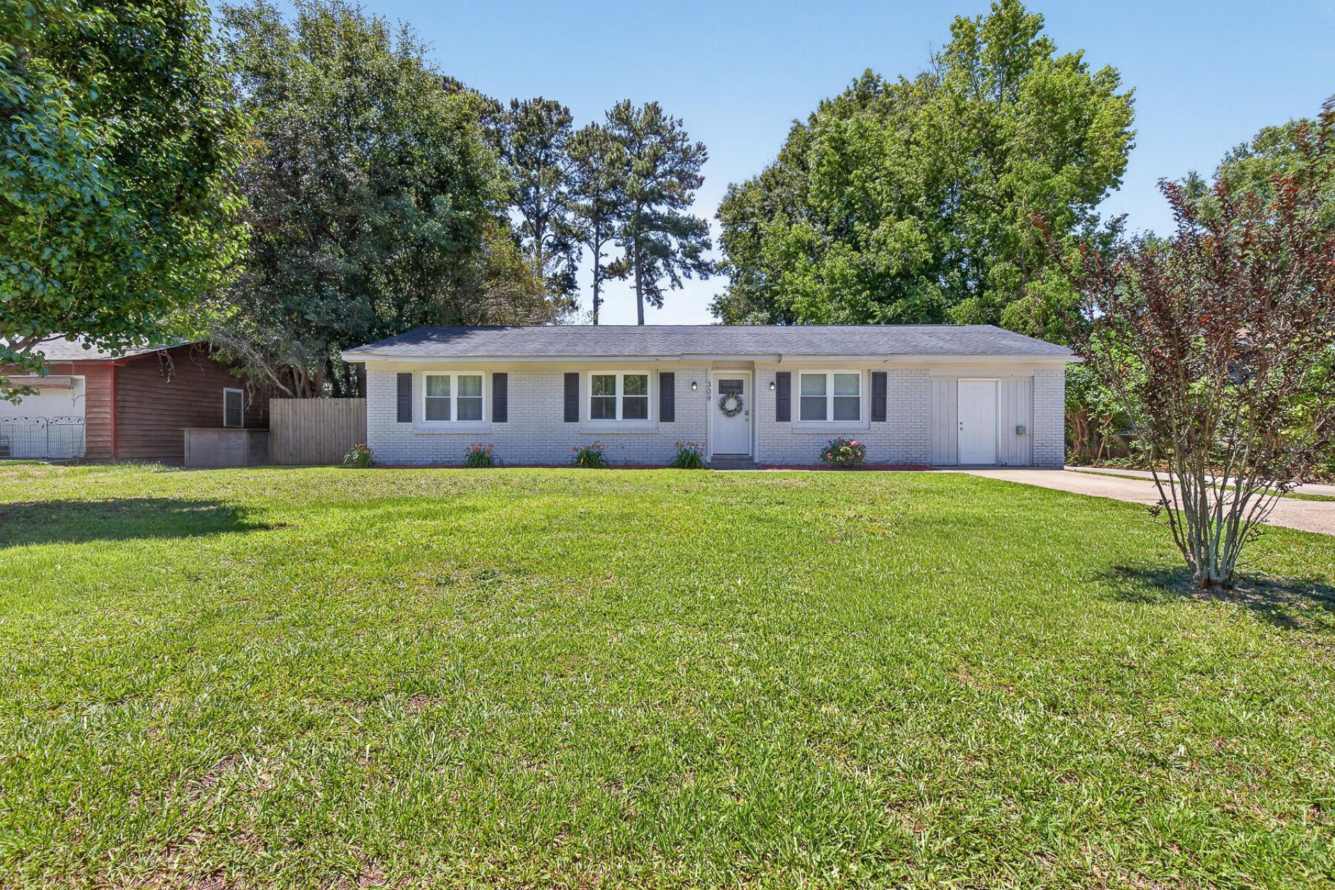 309 Logan Drive Photo 4