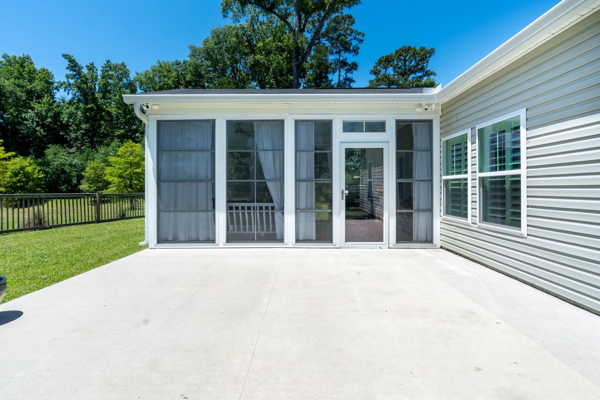 141 Vistawood Drive Photo 28