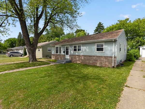 5849 N 62nd St, Milwaukee, WI 53218