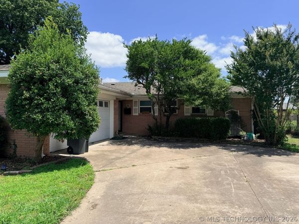 231 S 118th East Avenue , Tulsa, OK 74128