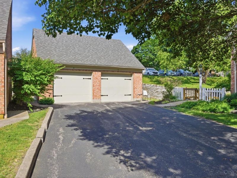 6 Devon Court, Fairfield, OH 45014 Photo 2