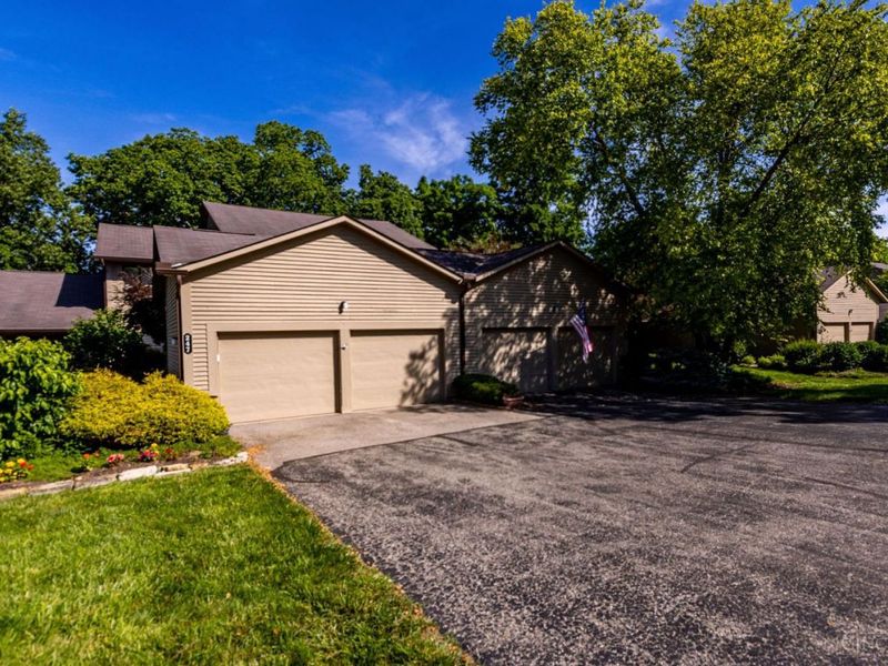 245 Miami Lakes Drive, Milford, OH 45150 Photo 2