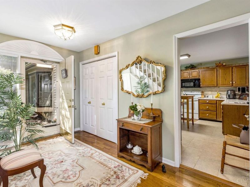 245 Miami Lakes Drive, Milford, OH 45150 Photo 4
