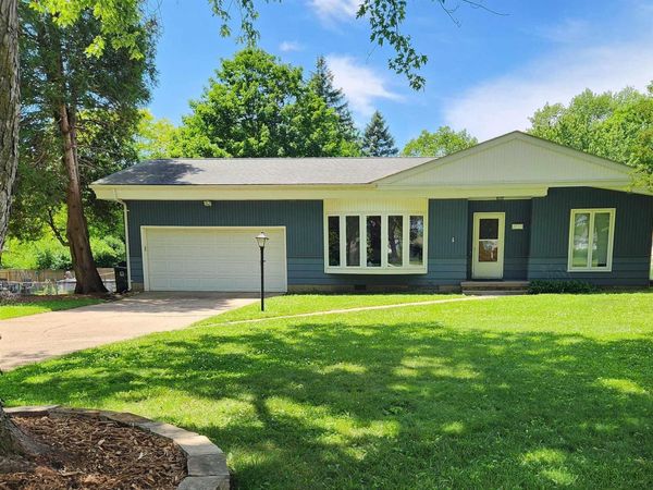 3119 Hillcrest Drive, Cedar Falls, IA 50613