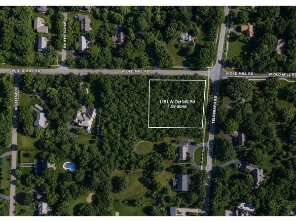 1151 W Old Mill Road , Lake Forest, IL 60045