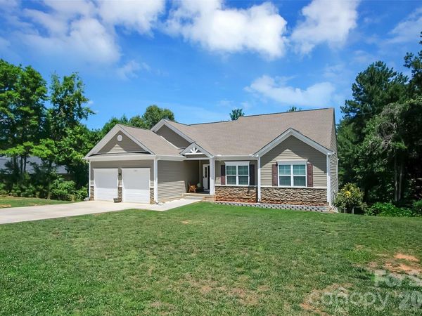 122 Windstone Drive, Troutman, NC 28166