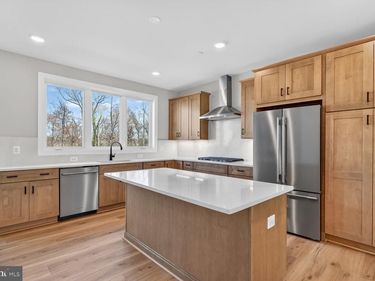 4971 LACHLAN MEWS , ALEXANDRIA, VA 22304