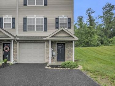 771 GREGS DRIVE, HARRISBURG, PA 17111