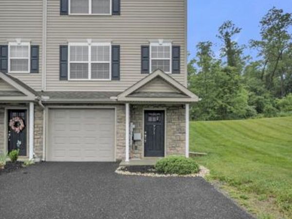 771 GREGS DRIVE , HARRISBURG, PA 17111
