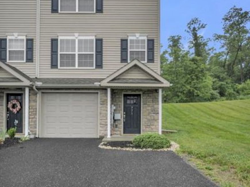 771 Gregs Drive , Harrisburg, PA 17111 Main Photo