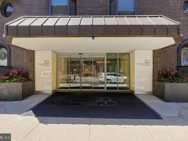 2018 32 WALNUT STREET, Unit 23EF, PHILADELPHIA, PA 19103