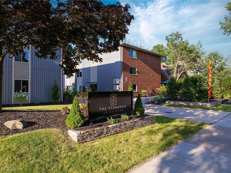10524 Clifton Boulevard , Unit 201, Cleveland, OH 44102 Photo 1