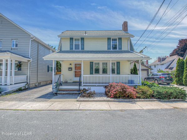 300 Colonial Gardens, Forty Fort, PA 18704