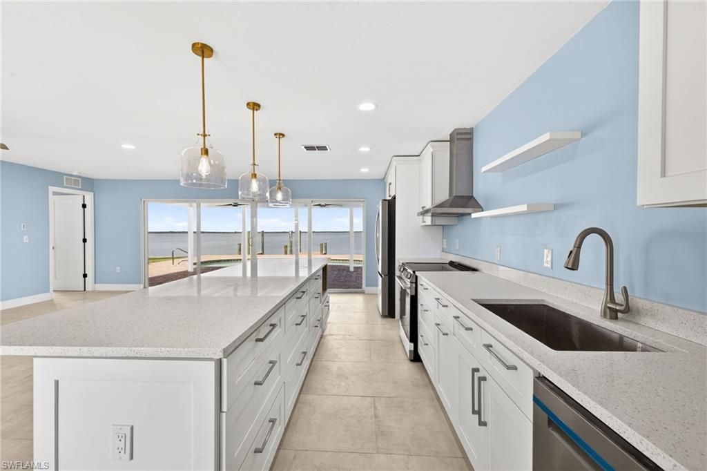 3 Bayview Blvd, Fort Myers Beach, FL 33931 Photo