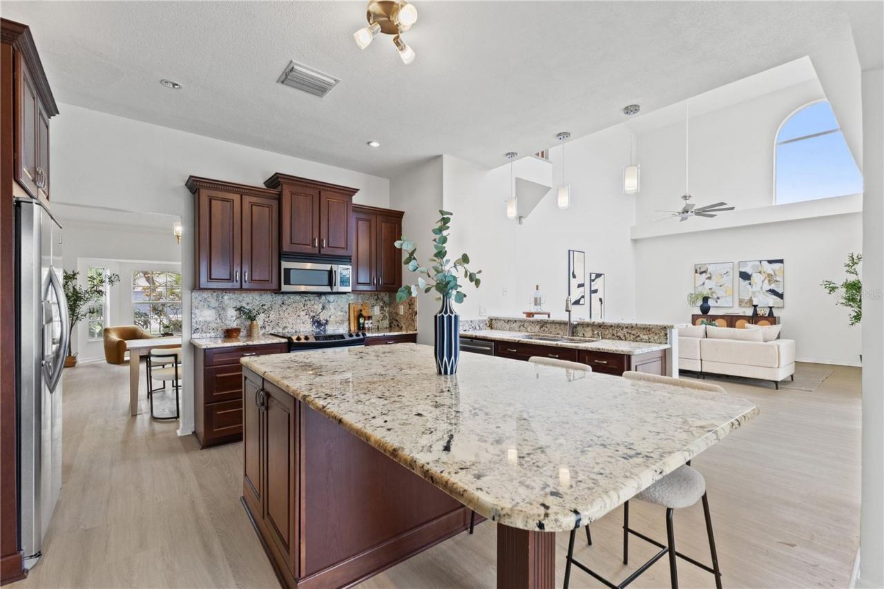 11503 Whispering Hollow Drive, Tampa, FL 33635 Photo