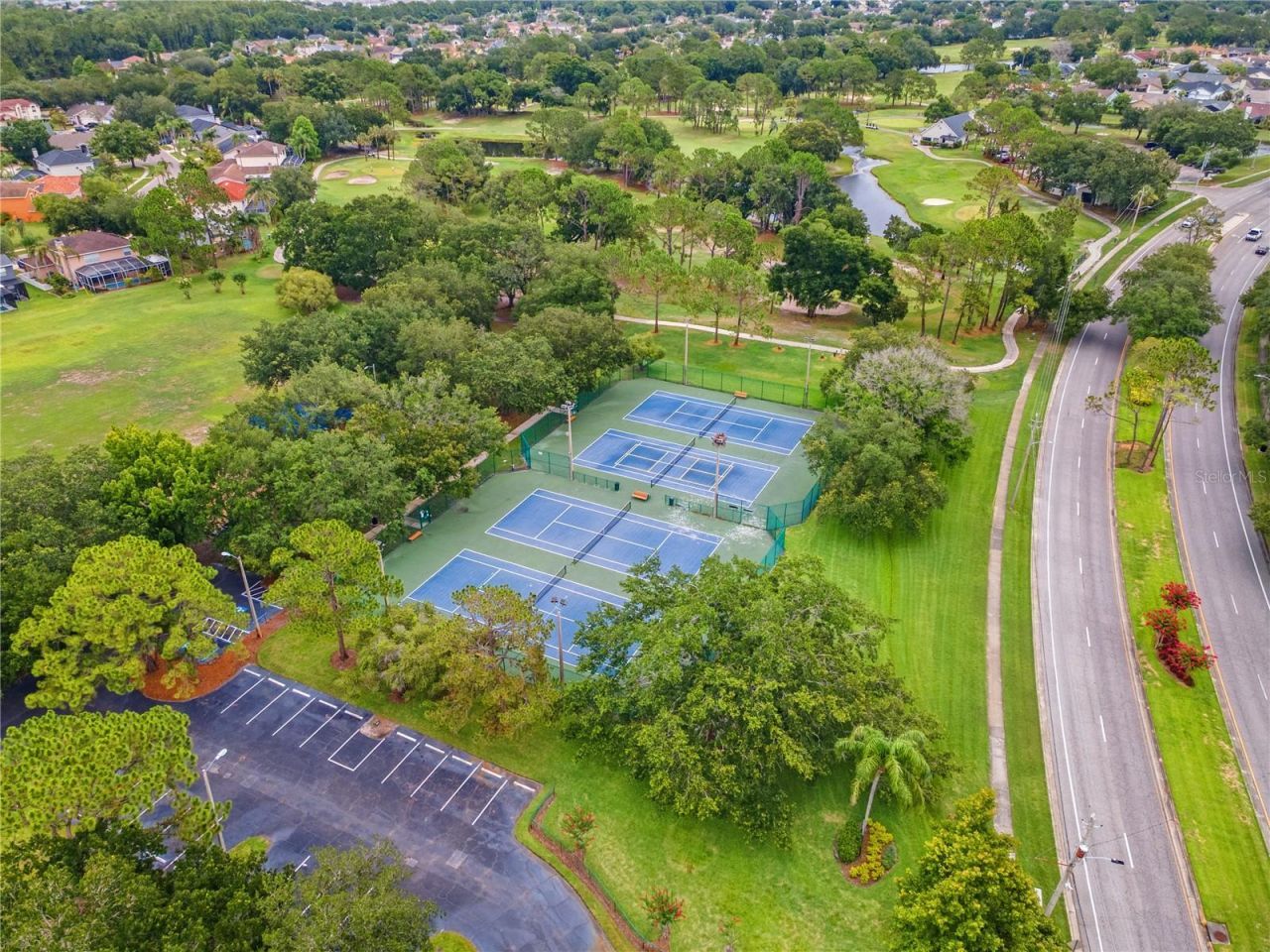 11503 Whispering Hollow Drive, Tampa, FL 33635 Photo