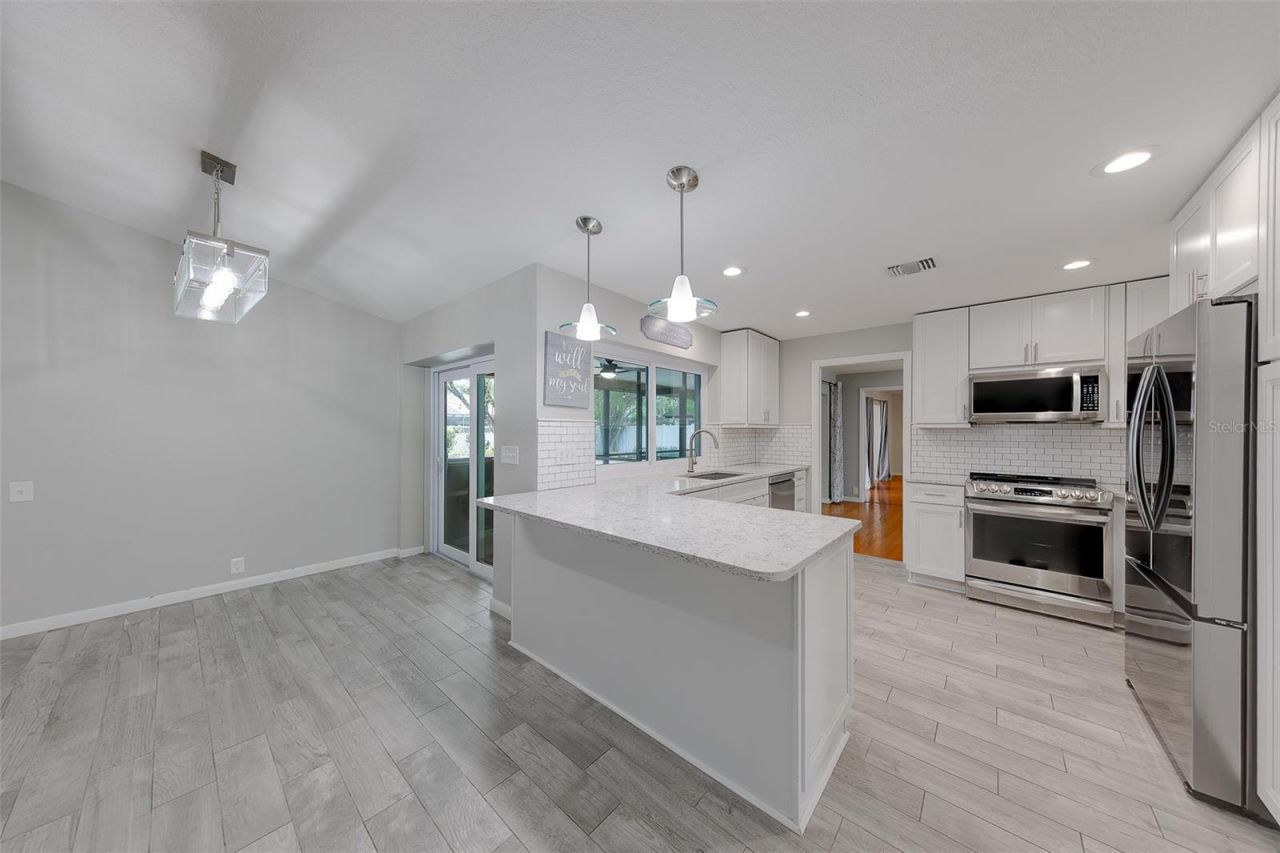 4119 Crosswater Drive , Tampa, FL 33615 Photo