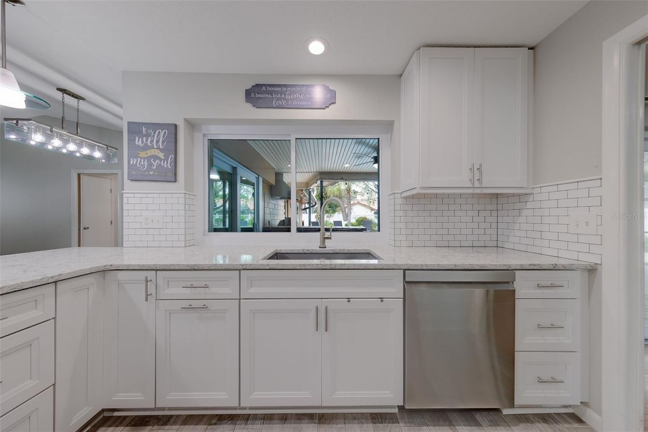 4119 Crosswater Drive , Tampa, FL 33615 Photo