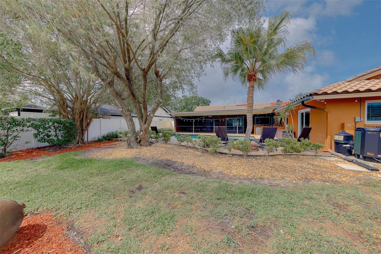 4119 Crosswater Drive , Tampa, FL 33615 Photo