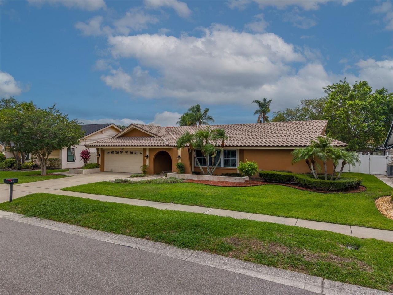 4119 Crosswater Drive , Tampa, FL 33615 Photo