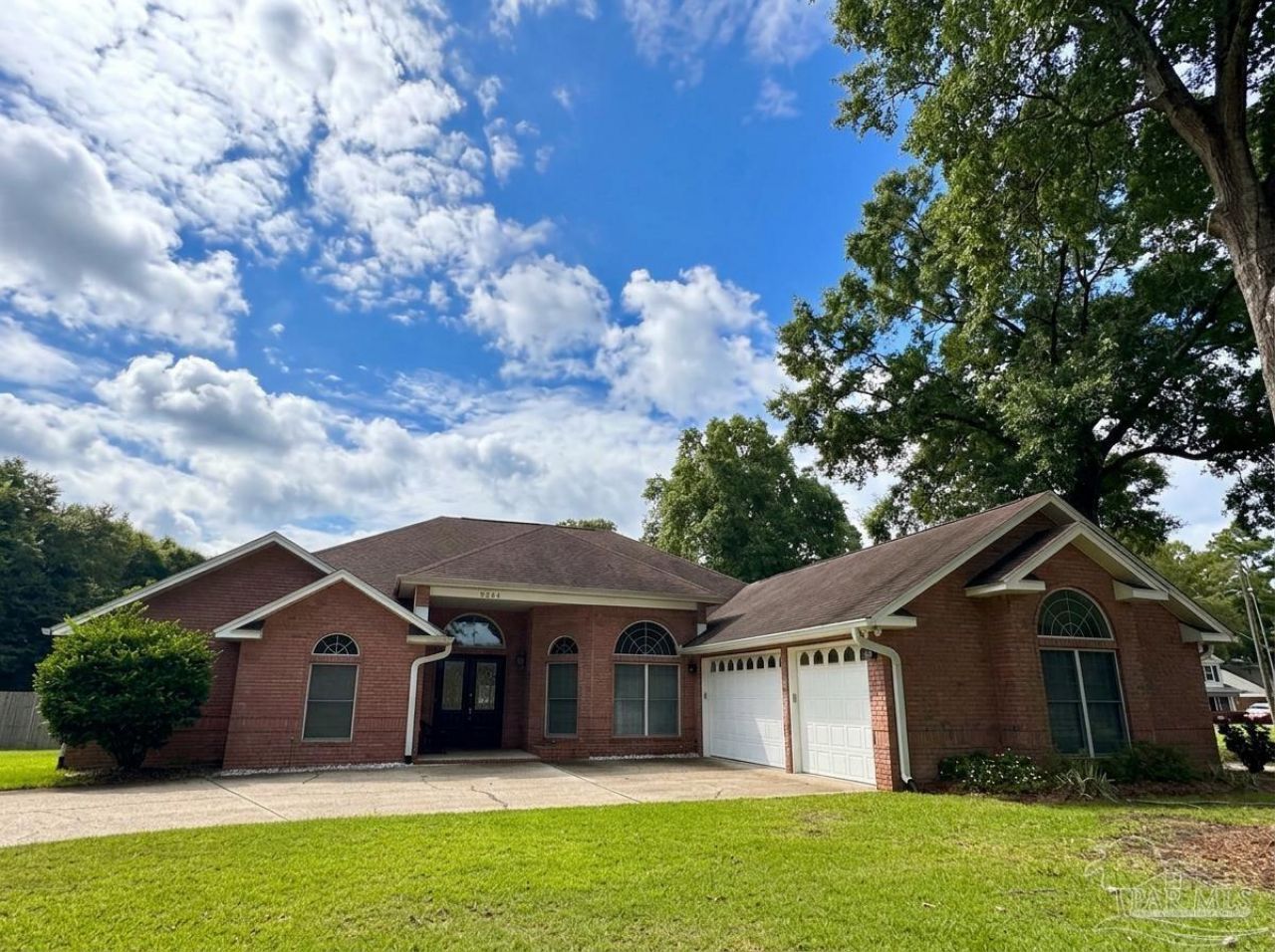 9244 Bell Ridge Dr, Pensacola, FL 32526 Main Photo