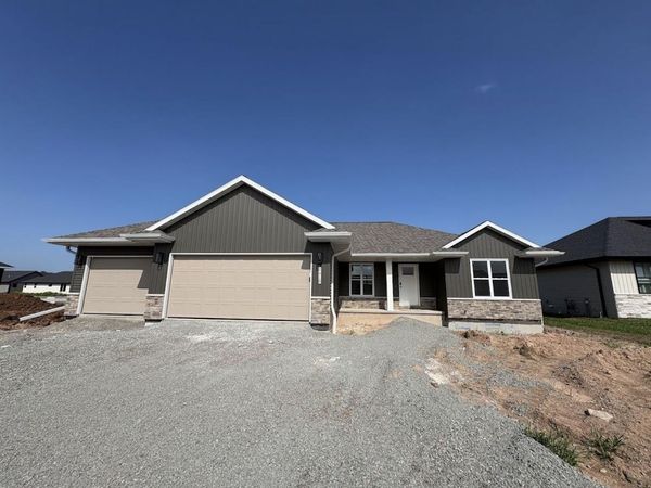 1418 DIVINITY DRIVE, De Pere, WI 54115