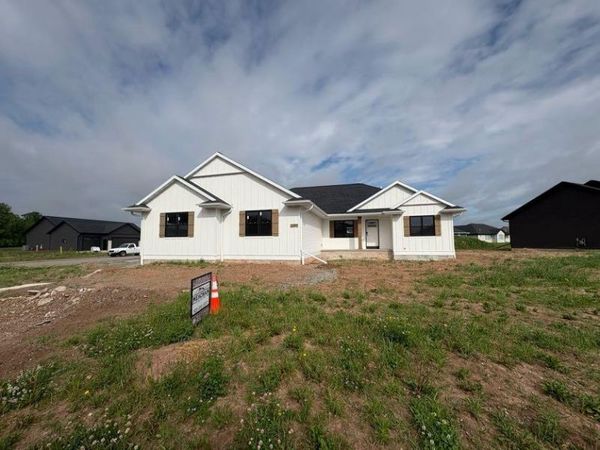 1387 CROSSROADS DRIVE, Hobart, WI 54114