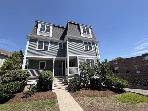 18 Gilkey Ct, Unit 18, Watertown, MA 02472