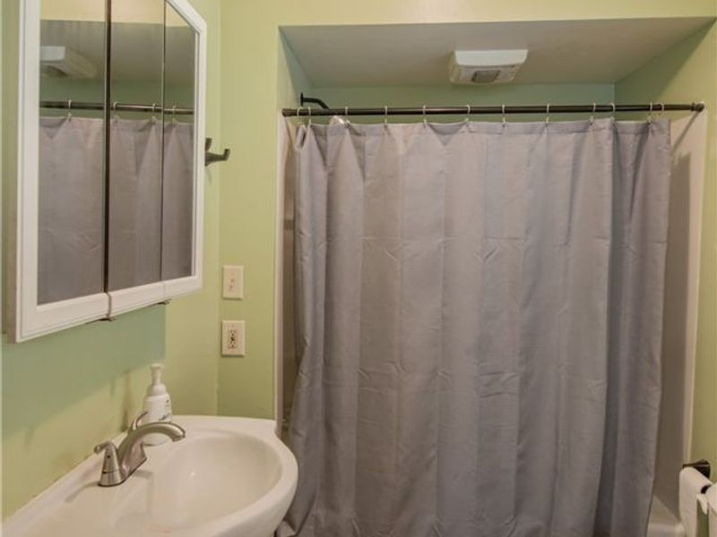 1042 Newton Street , Tallmadge, OH 44278 Photo 12