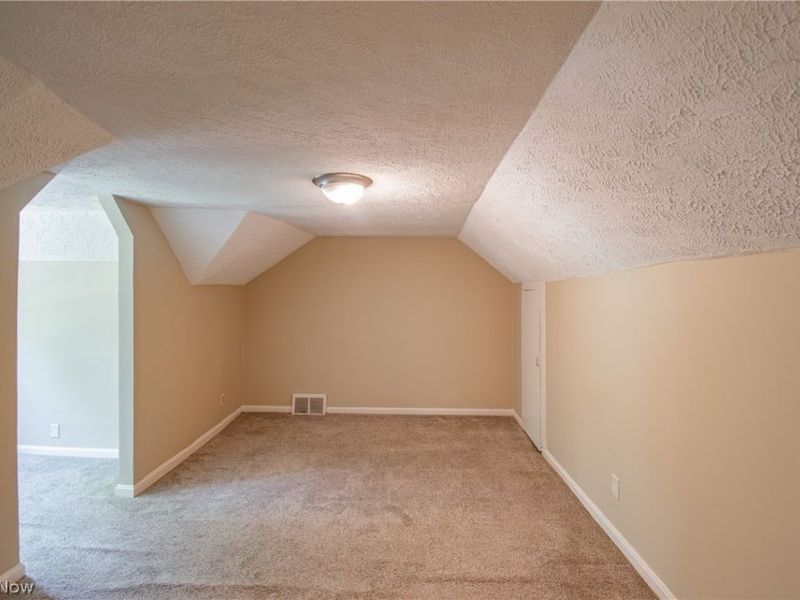 1042 Newton Street , Tallmadge, OH 44278 Photo 15