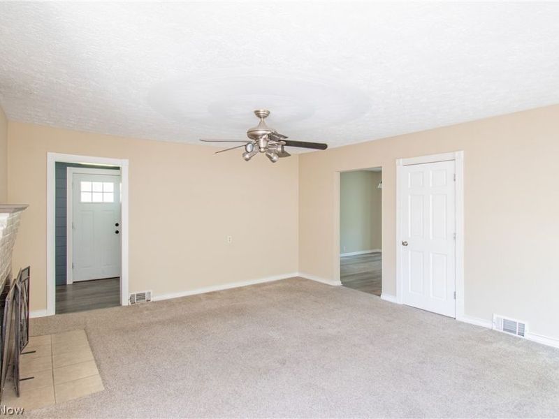 1042 Newton Street , Tallmadge, OH 44278 Photo 4