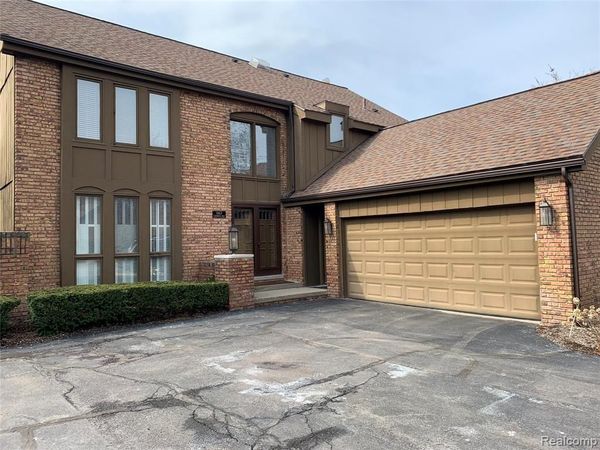 1867 CHIPPING WAY Court, Bloomfield Twp, MI 48302