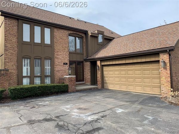 1867 CHIPPING WAY Court, Bloomfield Twp, MI 48302