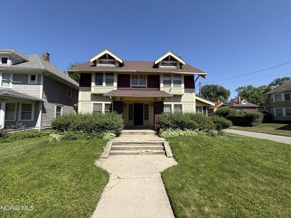 2702 Scottwood Avenue , Toledo, OH 43610